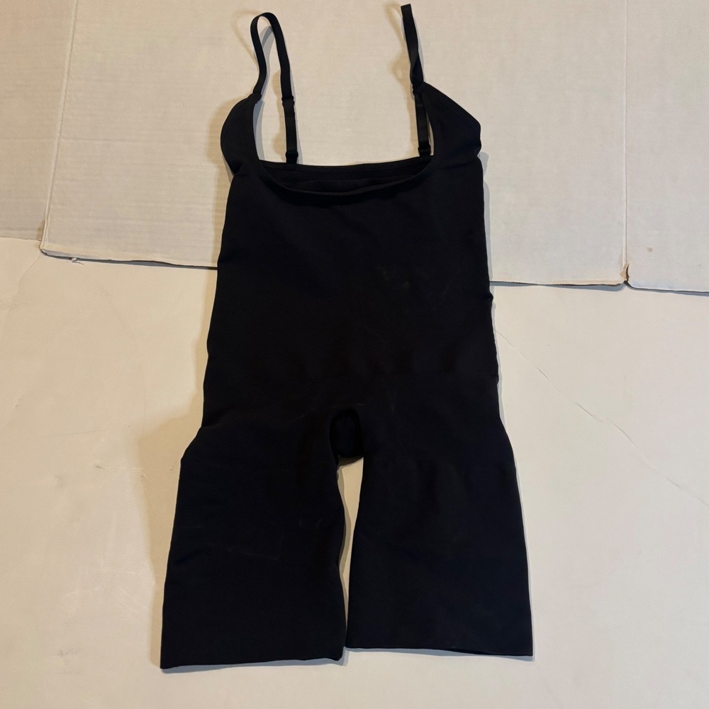 SKIMS Sculpting Mid Thigh Bodysuit Onyx Black Small Open Bust Shapewear Slimming